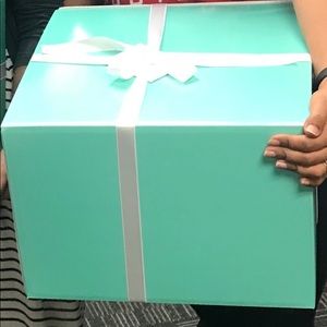 Large Tiffany & Co. box 📦
